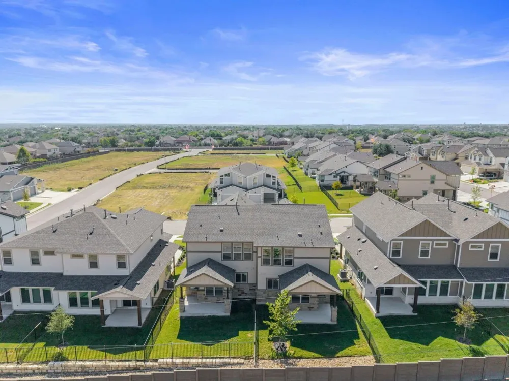 2208 Cornfield Drive Pflugerville, TX 78660