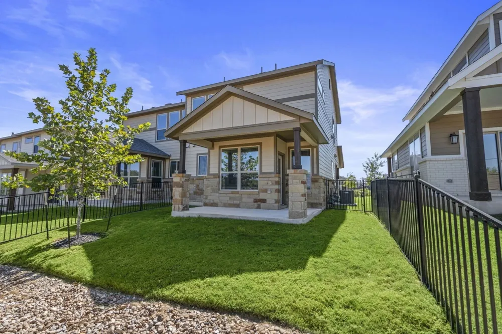 2208 Cornfield Drive Pflugerville, TX 78660