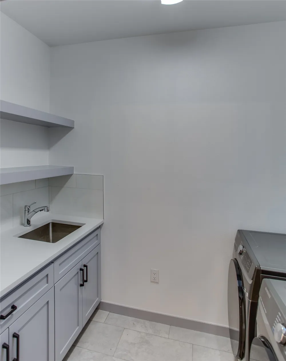 21907 Shotts Drive Spicewood, TX 78669