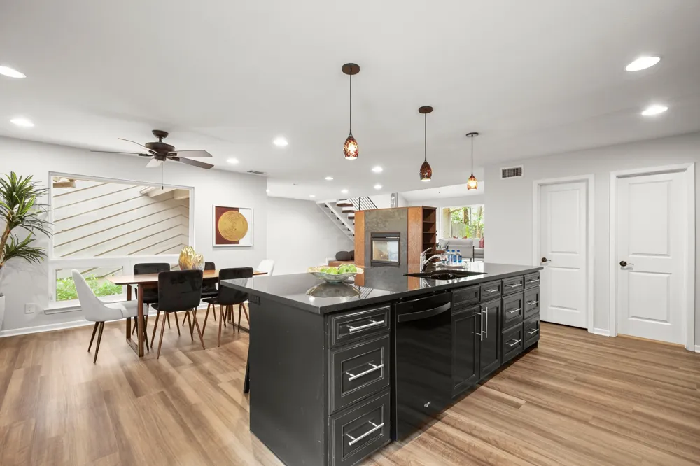4116 Creek Ledge #108 Austin, TX 78731