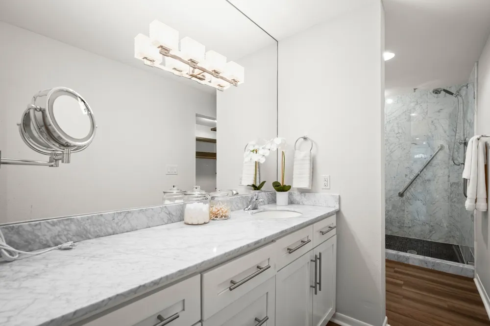 4116 Creek Ledge #108 Austin, TX 78731