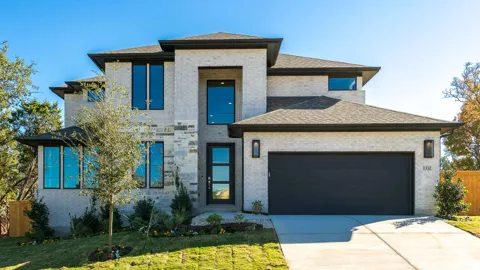 1332 White Daisy Lane