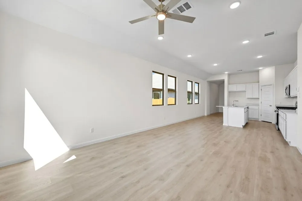 270 Bendecido Loop Elgin, TX 78621