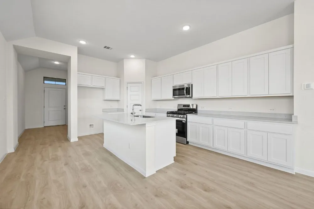 270 Bendecido Loop Elgin, TX 78621