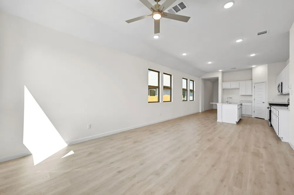 270 Bendecido Loop Elgin, TX 78621
