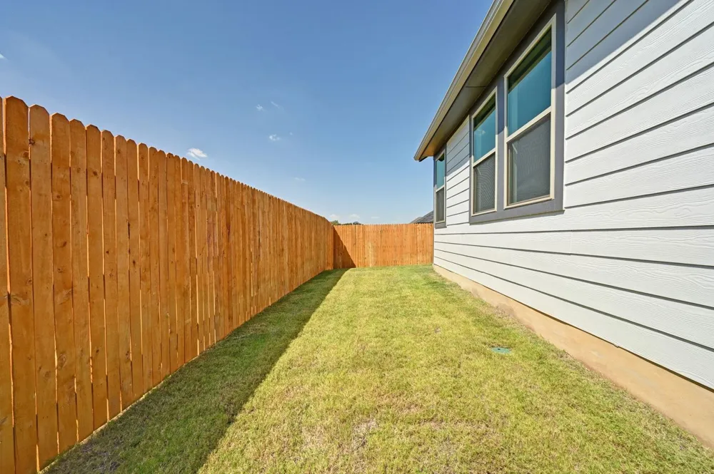 270 Bendecido Loop Elgin, TX 78621