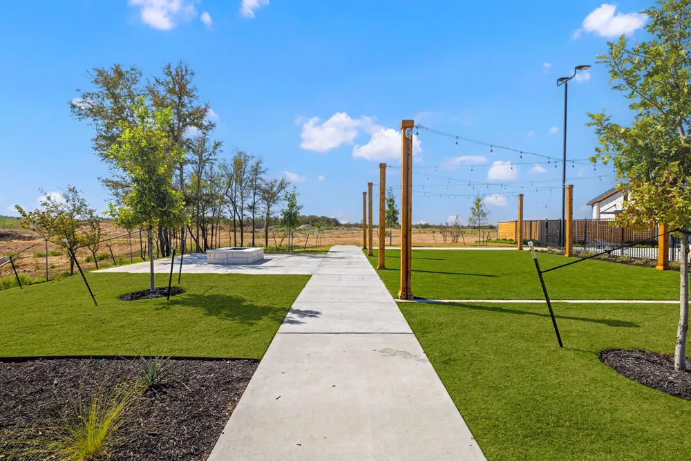 270 Bendecido Loop Elgin, TX 78621