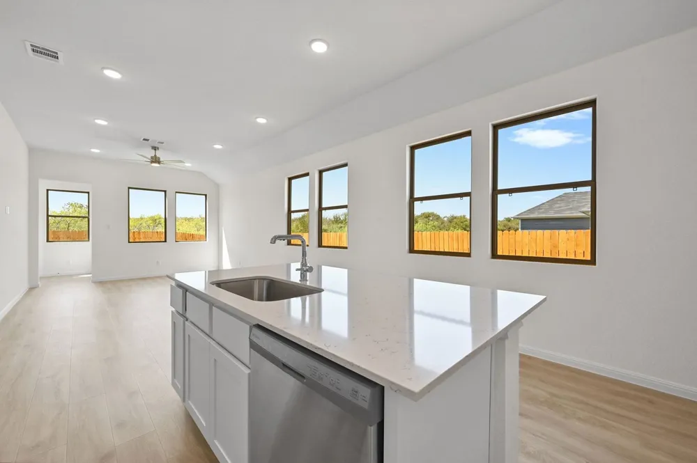 270 Bendecido Loop Elgin, TX 78621