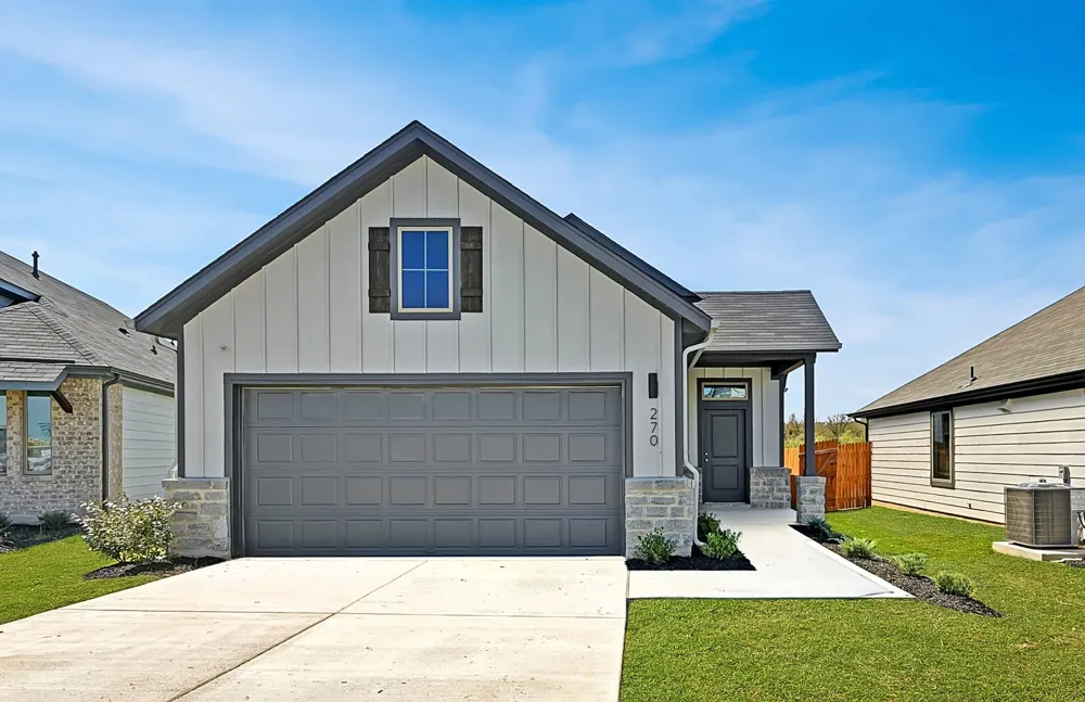 270 Bendecido Loop Elgin, TX 78621