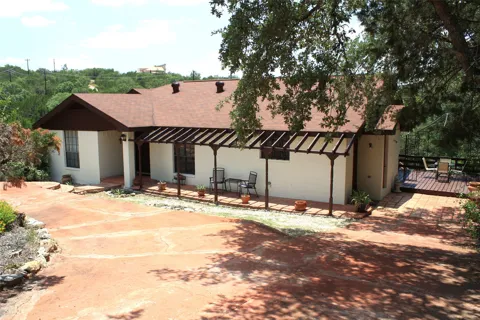 1004 Daviot Drive
