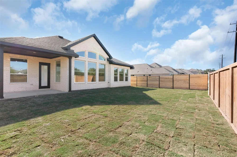 328 Ridgewell Loop Georgetown, TX 78633