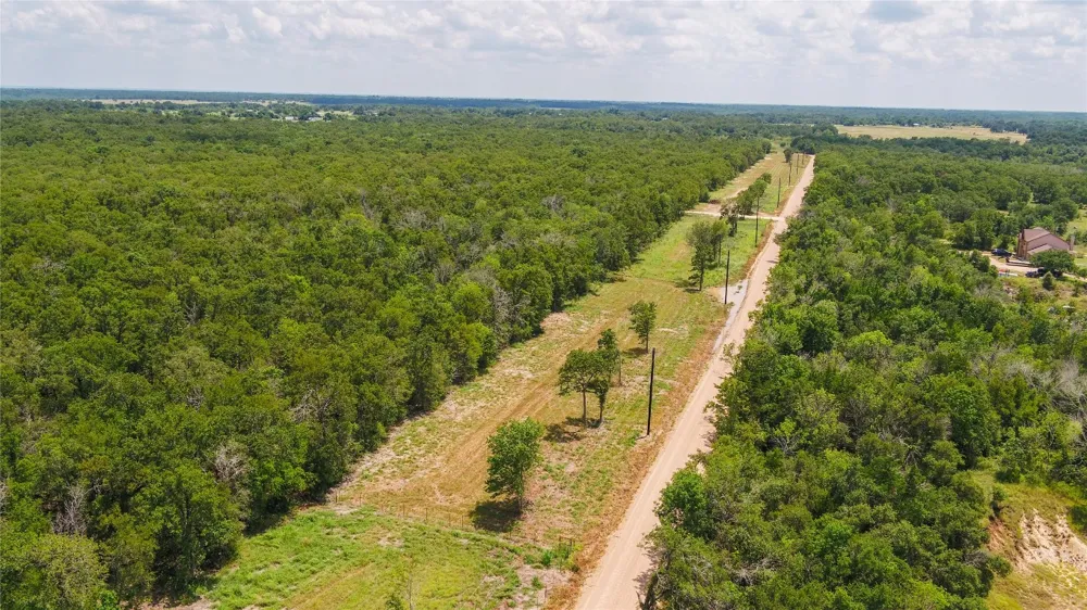 418 County Road 405 Buckholts, TX 76518