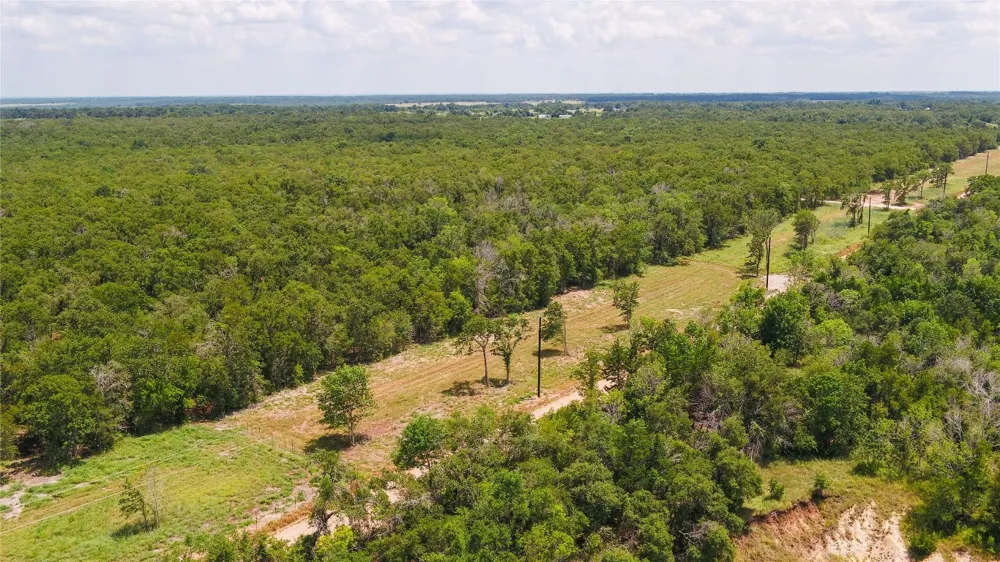 418 County Road 405 Buckholts, TX 76518
