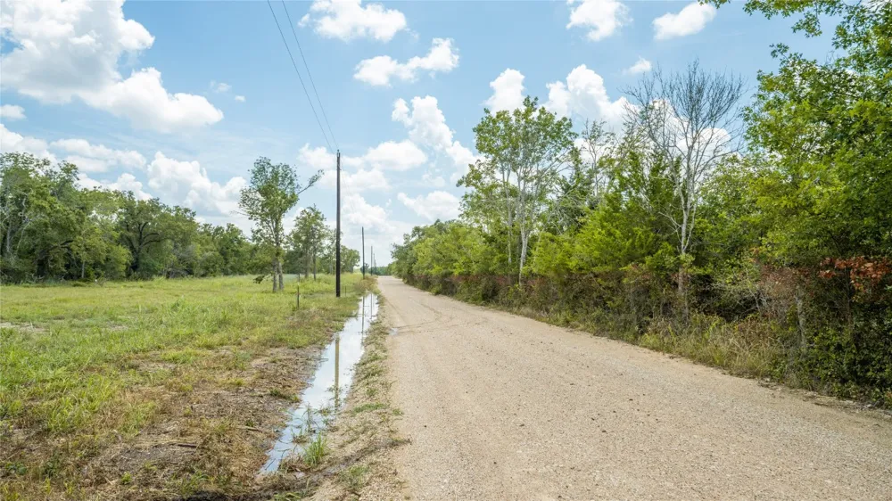 418 County Road 405 Buckholts, TX 76518