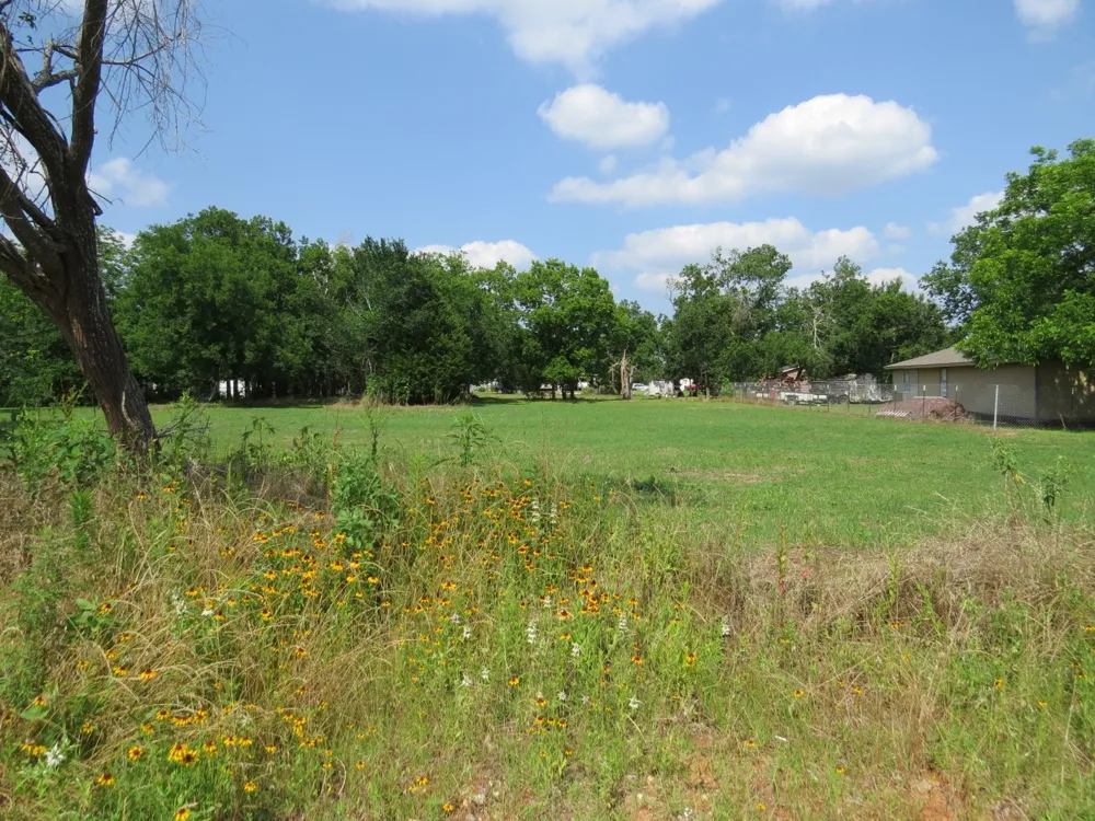 307 Peach Rockdale, TX 76567