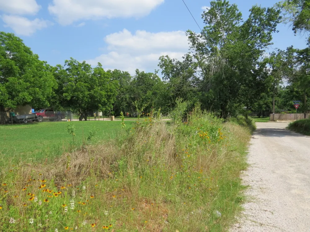 307 Peach Rockdale, TX 76567
