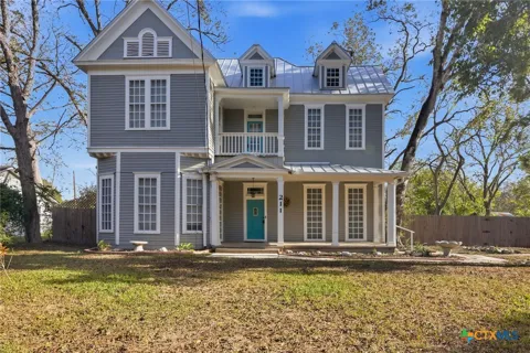 211 Lavaca Street