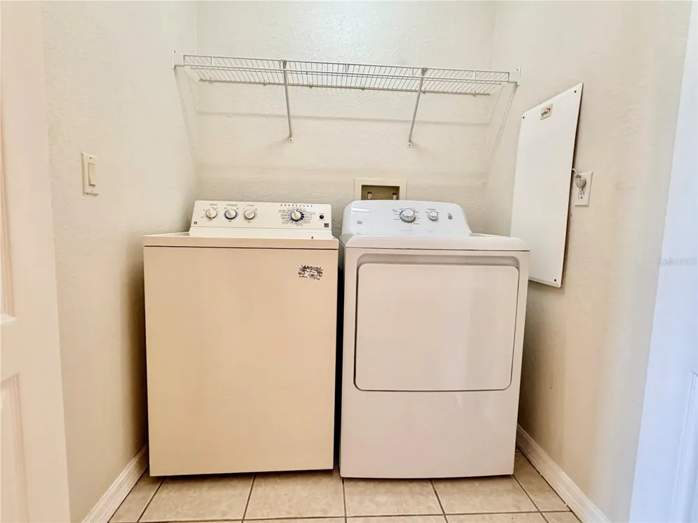 819 FAIRWAYCOVE LANE #102 Bradenton, FL 34212