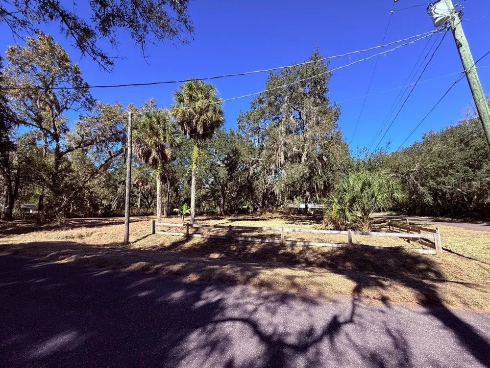 1204 DAVIES ROAD Brandon, FL 33511
