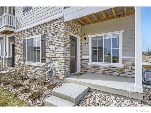 127 Robin Road