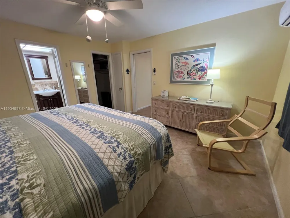 108 Bravado Ln #8 Palm Beach Shores, FL 33404