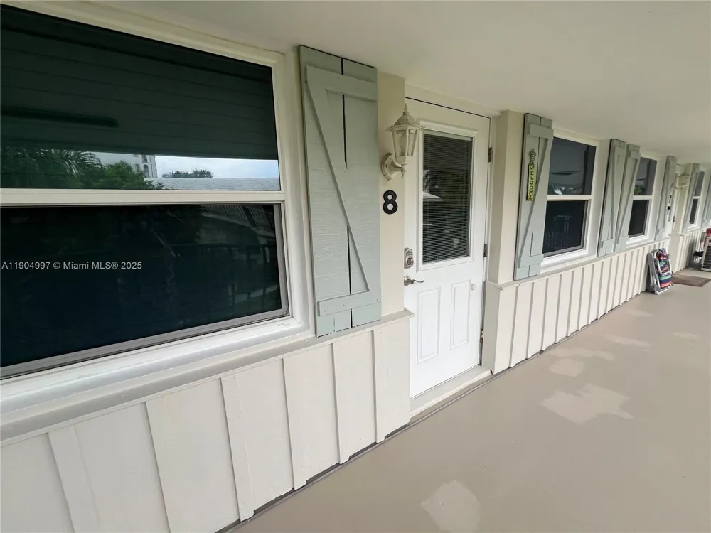 108 Bravado Ln #8 Palm Beach Shores, FL 33404