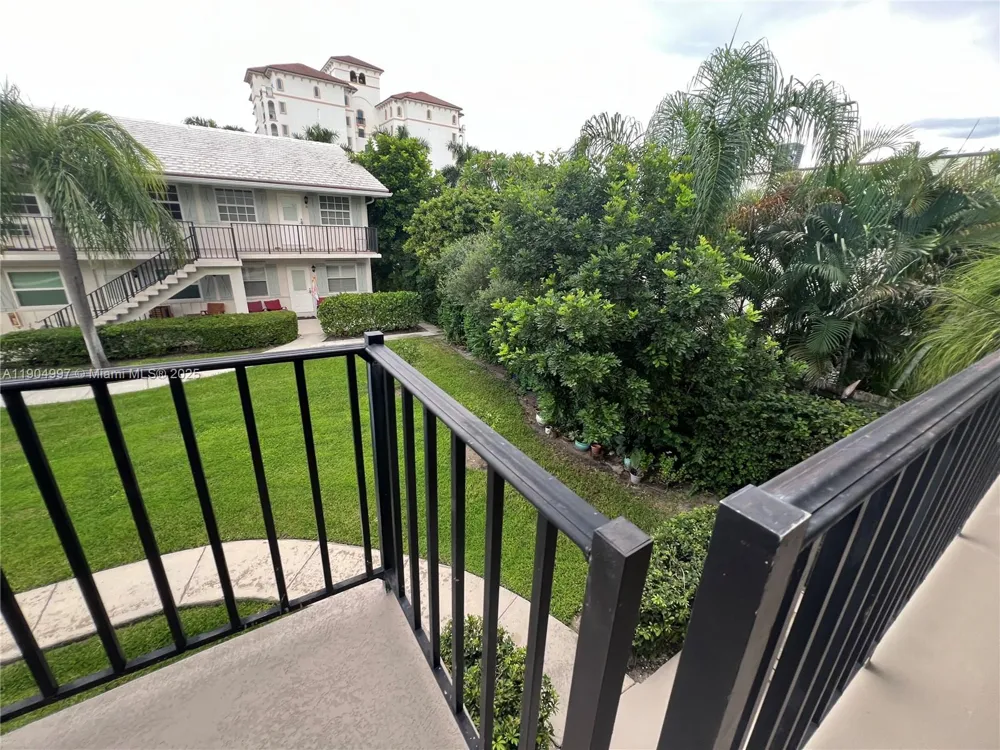 108 Bravado Ln #8 Palm Beach Shores, FL 33404
