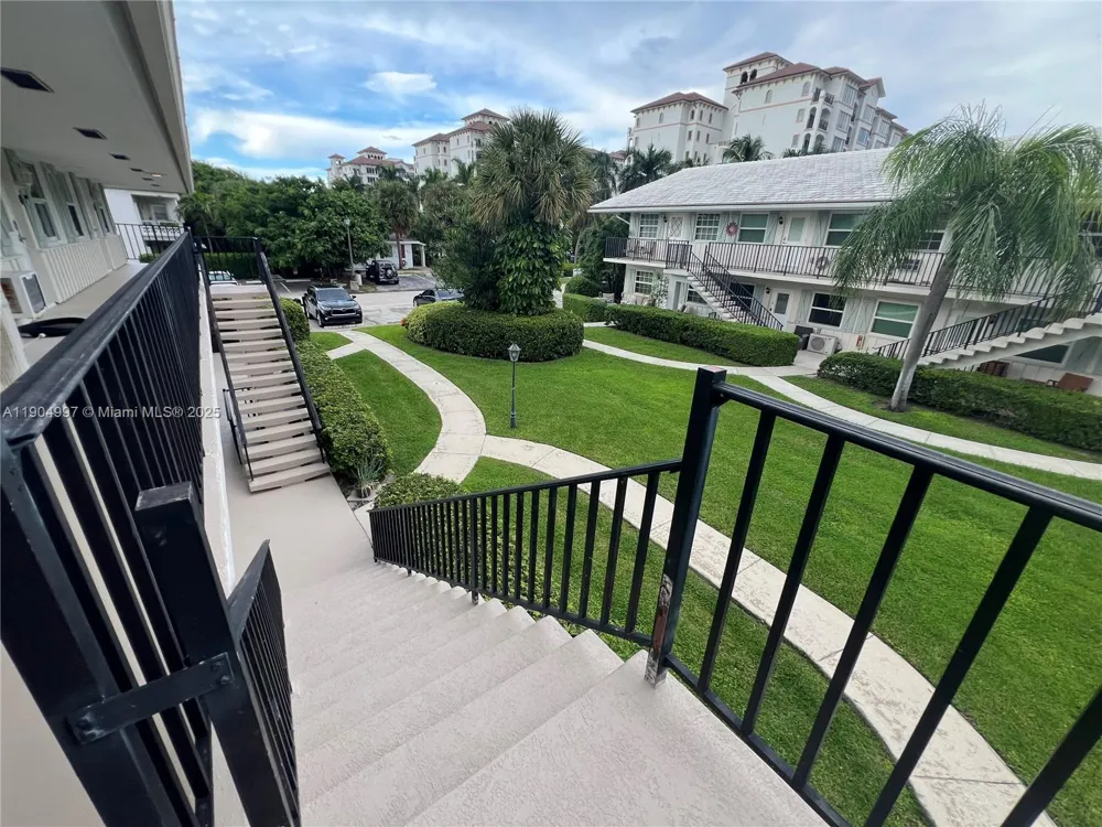 108 Bravado Ln #8 Palm Beach Shores, FL 33404