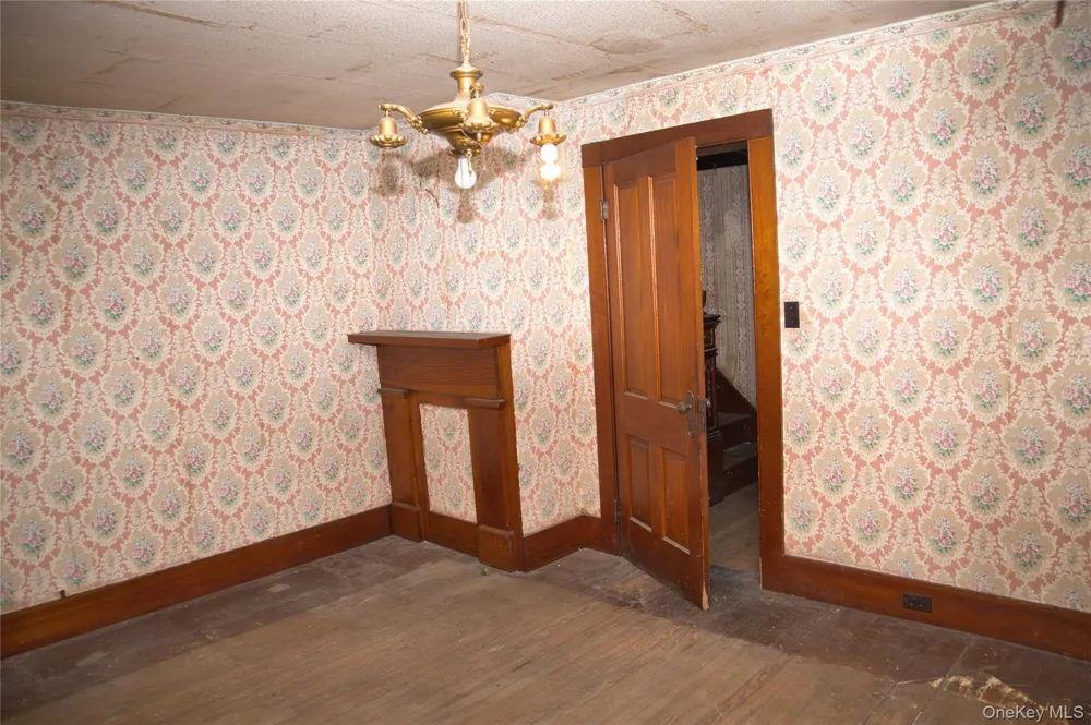 256 Round Hill Road Florida, NY 10921