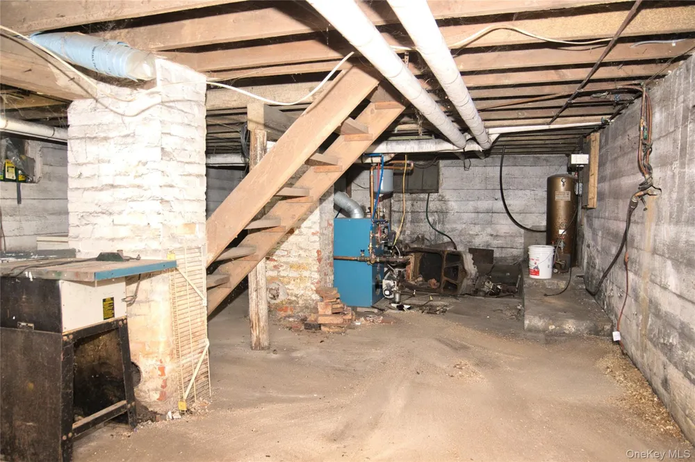 256 Round Hill Road Florida, NY 10921