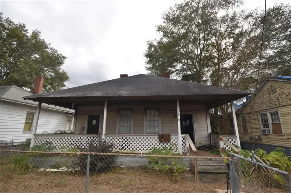 68 Poplar Street Porterdale, GA 30014