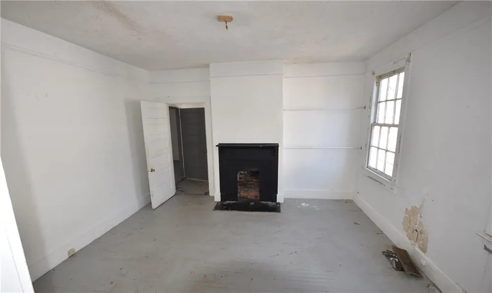 68 Poplar Street Porterdale, GA 30014