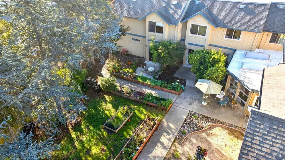121 Vista Prieta Santa Cruz, CA 95062