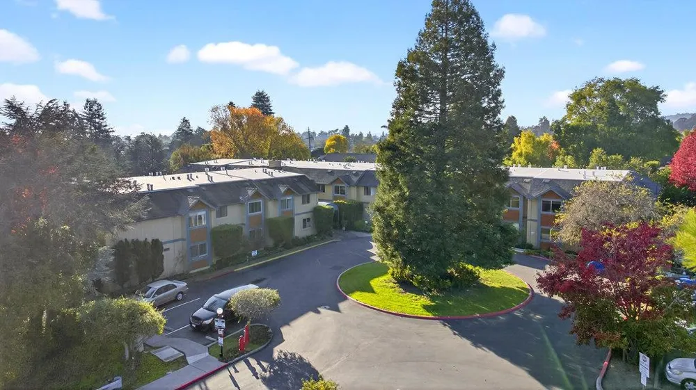121 Vista Prieta Santa Cruz, CA 95062