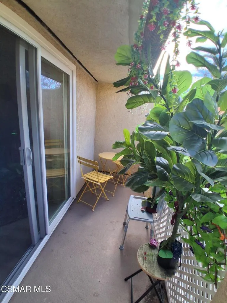 1246 Patricia Avenue #28 Simi Valley, CA 93065