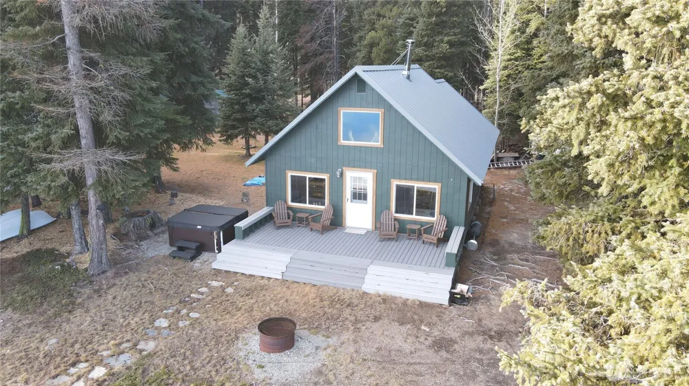 5 Moore Riverside, WA 98840