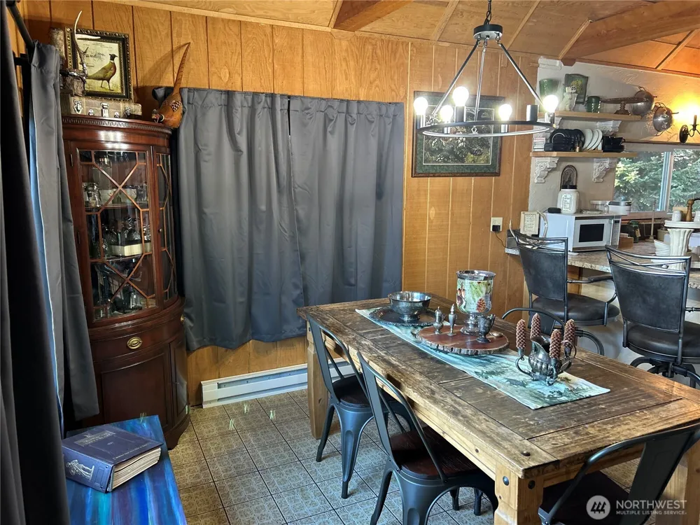 5 Moore Riverside, WA 98840