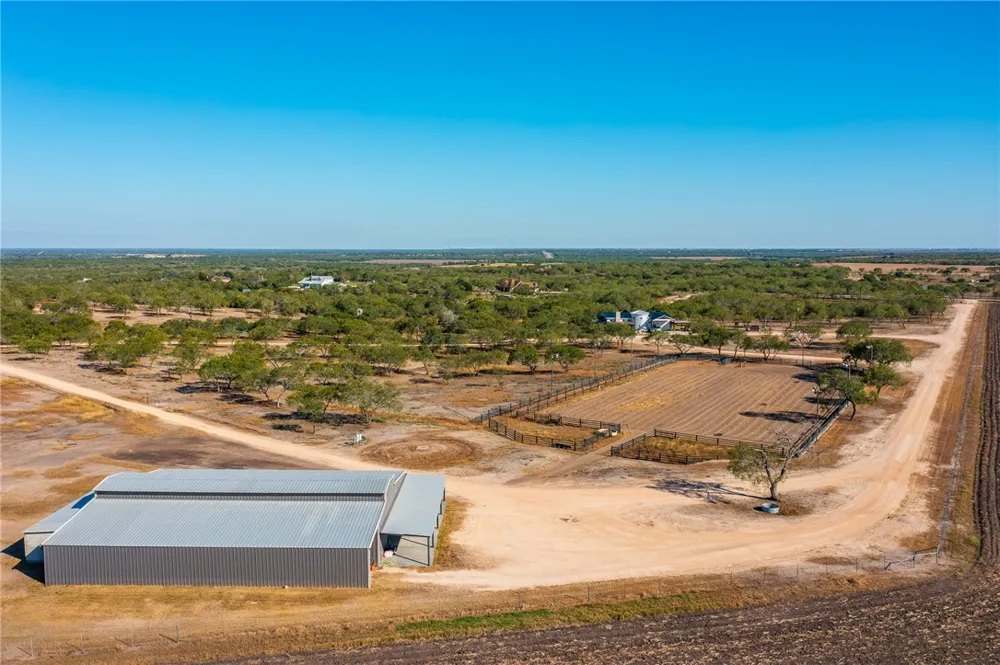 5133 County Road 95 Robstown, TX 78380