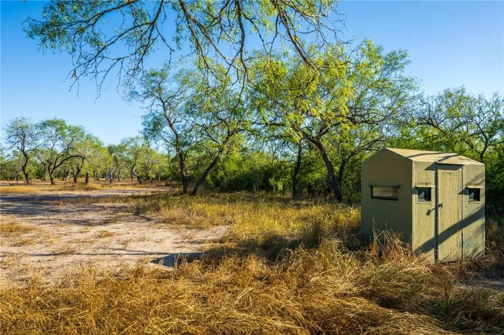5133 County Road 95 Robstown, TX 78380