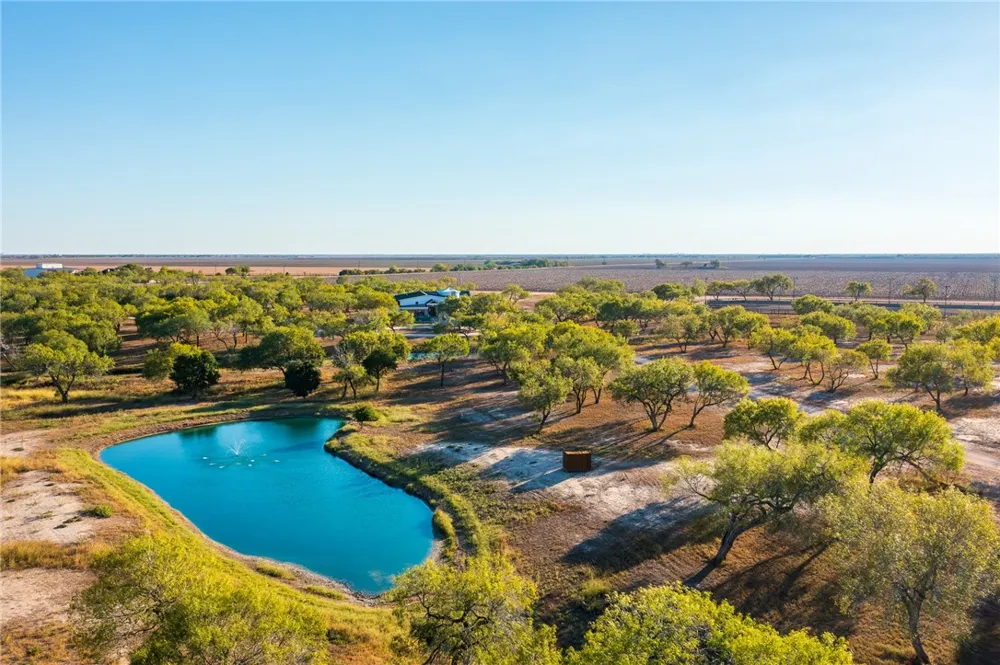 5133 County Road 95 Robstown, TX 78380