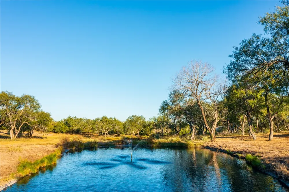 5133 County Road 95 Robstown, TX 78380