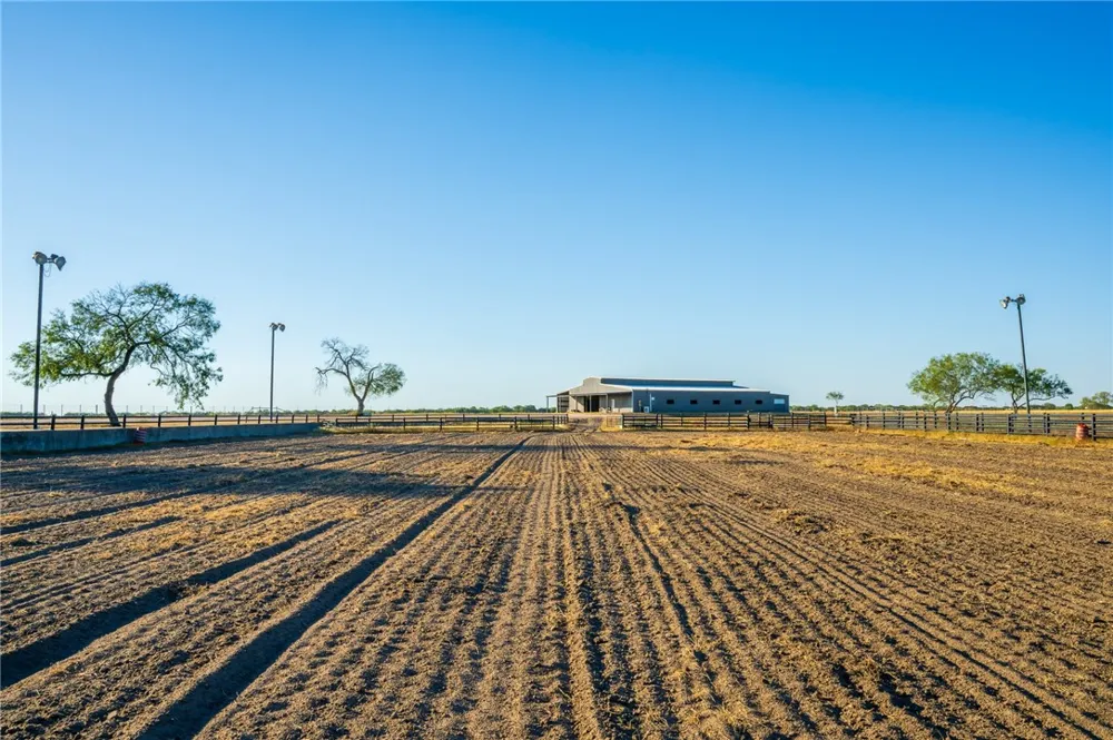 5133 County Road 95 Robstown, TX 78380