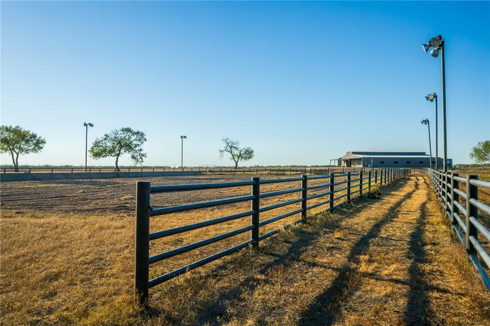 5133 County Road 95 Robstown, TX 78380
