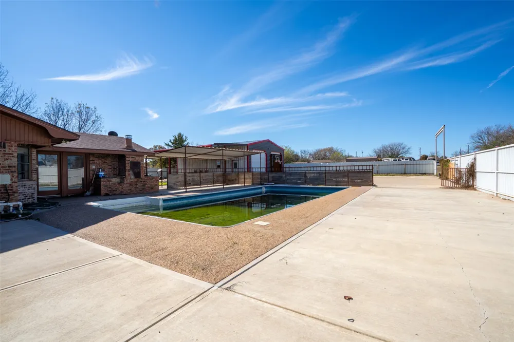 601 Henry St Street Dublin, TX 76446