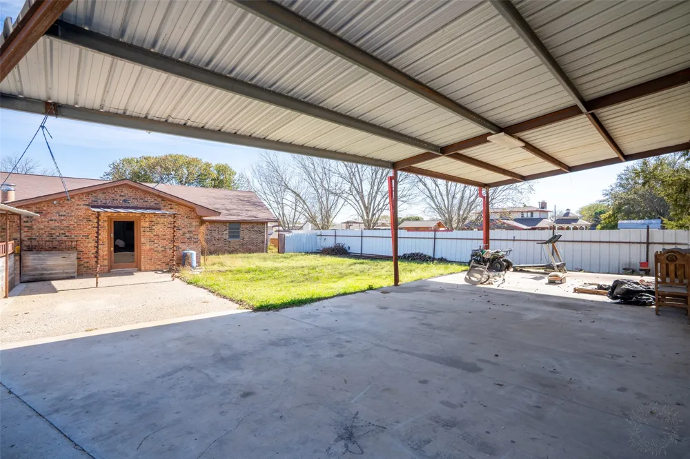 601 Henry St Street Dublin, TX 76446