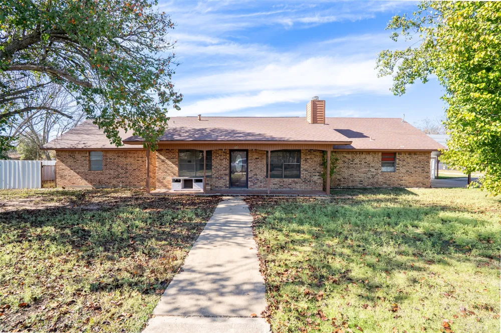 601 Henry St Street Dublin, TX 76446