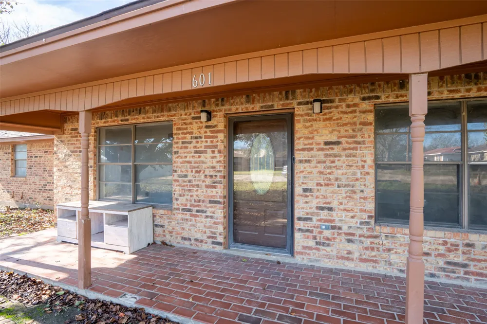 601 Henry St Street Dublin, TX 76446