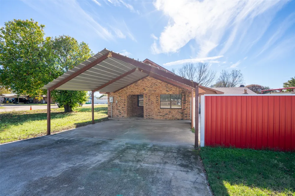 601 Henry St Street Dublin, TX 76446