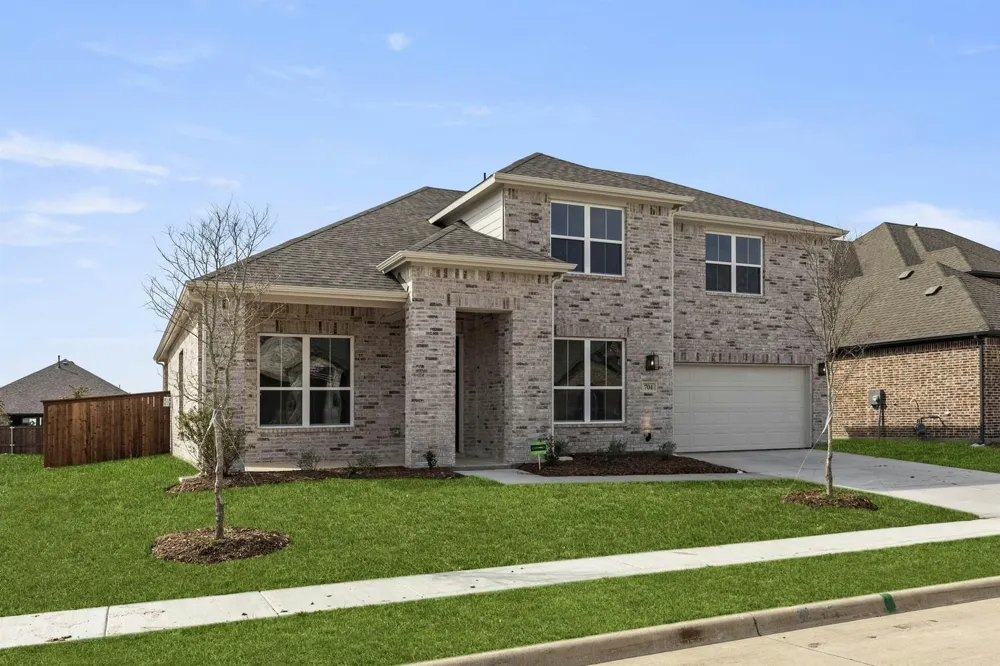 808 Stone Eagle Drive Azle, TX 76020