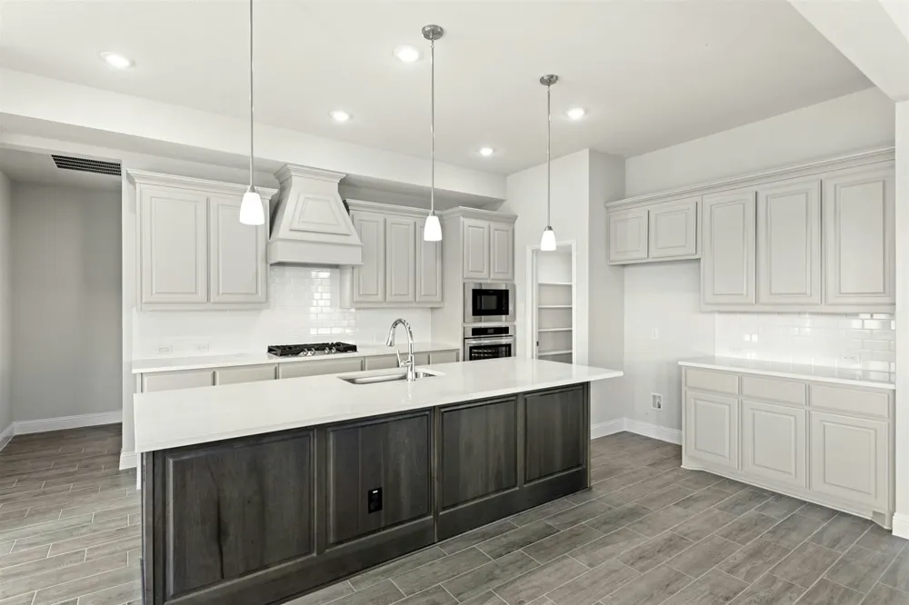 808 Stone Eagle Drive Azle, TX 76020